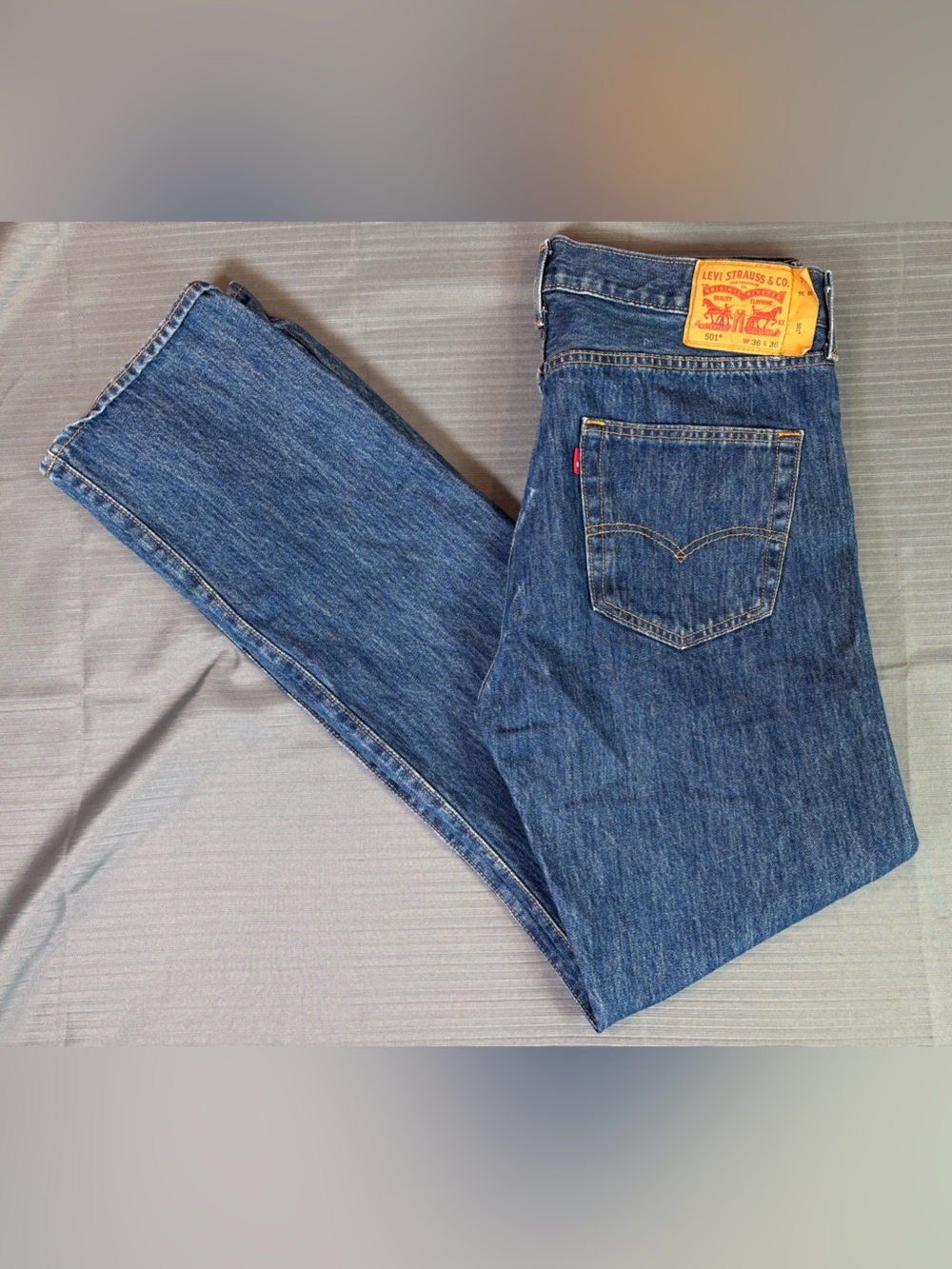 Levi’s 501 Original Fit Button Fly Jeans Men’s W36 L36 Medium Wash Straight Leg